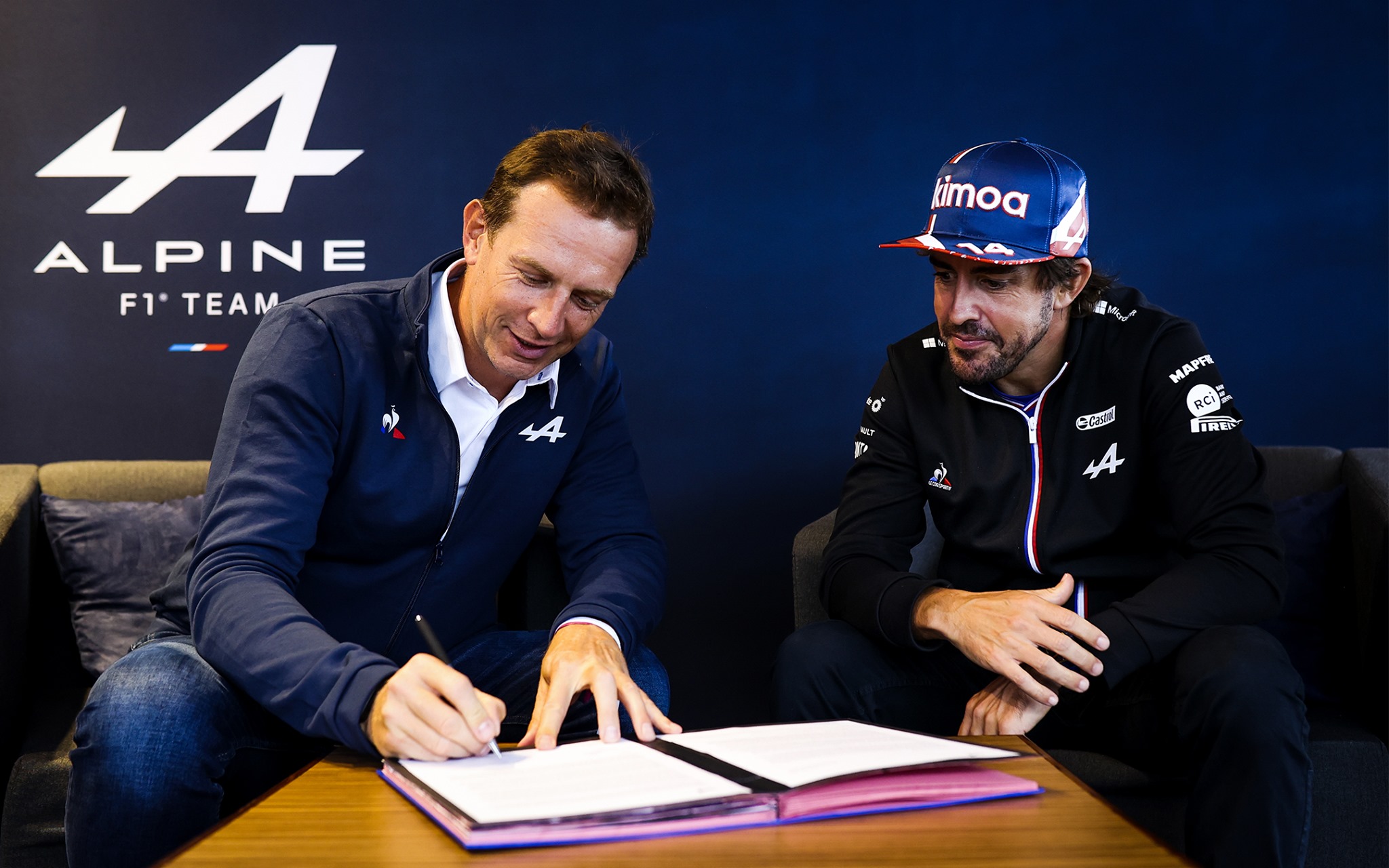 Fernando Alonso renueva con Alpine para 2022