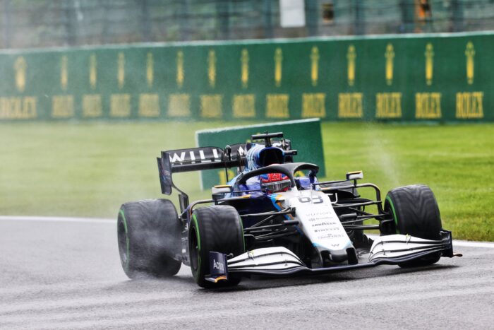 Verstappen consigue la pole en Bélgica, Russell partirá segundo