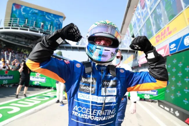 Daniel Ricciardo gana en Monza tras el desastre de Verstappen y Hamilton
