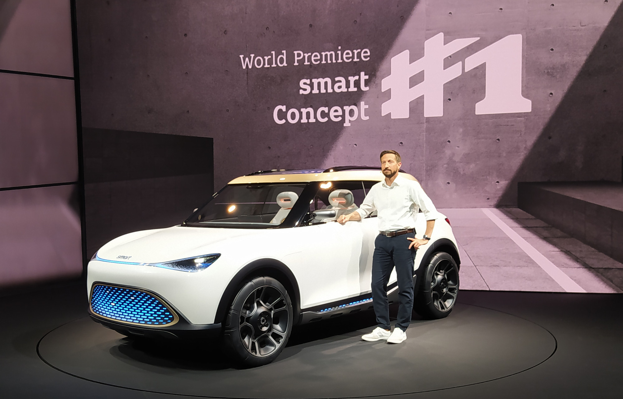 MercedesBenz emociona con sus eléctricos en el Autoshow de Múnich 2 | Memo Lira