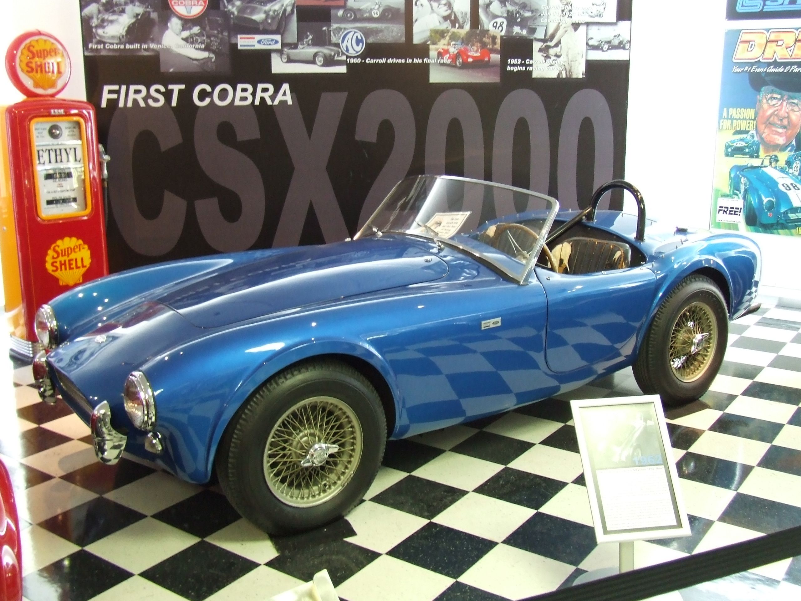 El CSX2000, el primer Cobra de la historia
By Jaydec at English Wikipedia, CC BY-SA 3.0, https://commons.wikimedia.org/w/index.php?curid=9952757