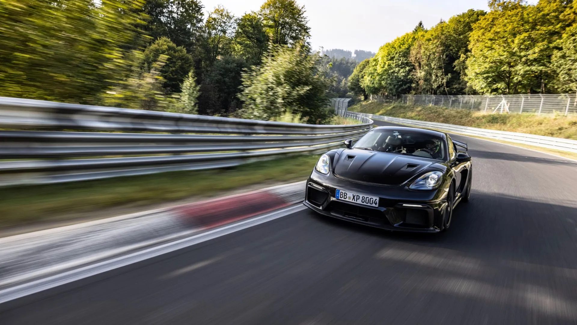 Porsche 718 Cayman GT4 RS supera expectativas