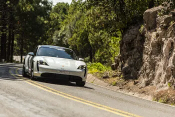 Las dos versiones más potentes del Porsche Taycan, participarán en La Carrera Panamericana