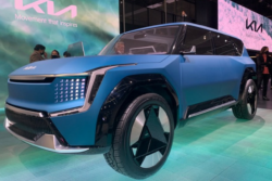 Los vehículos eléctricos hacen vibrar al Auto Show de Los Ángeles