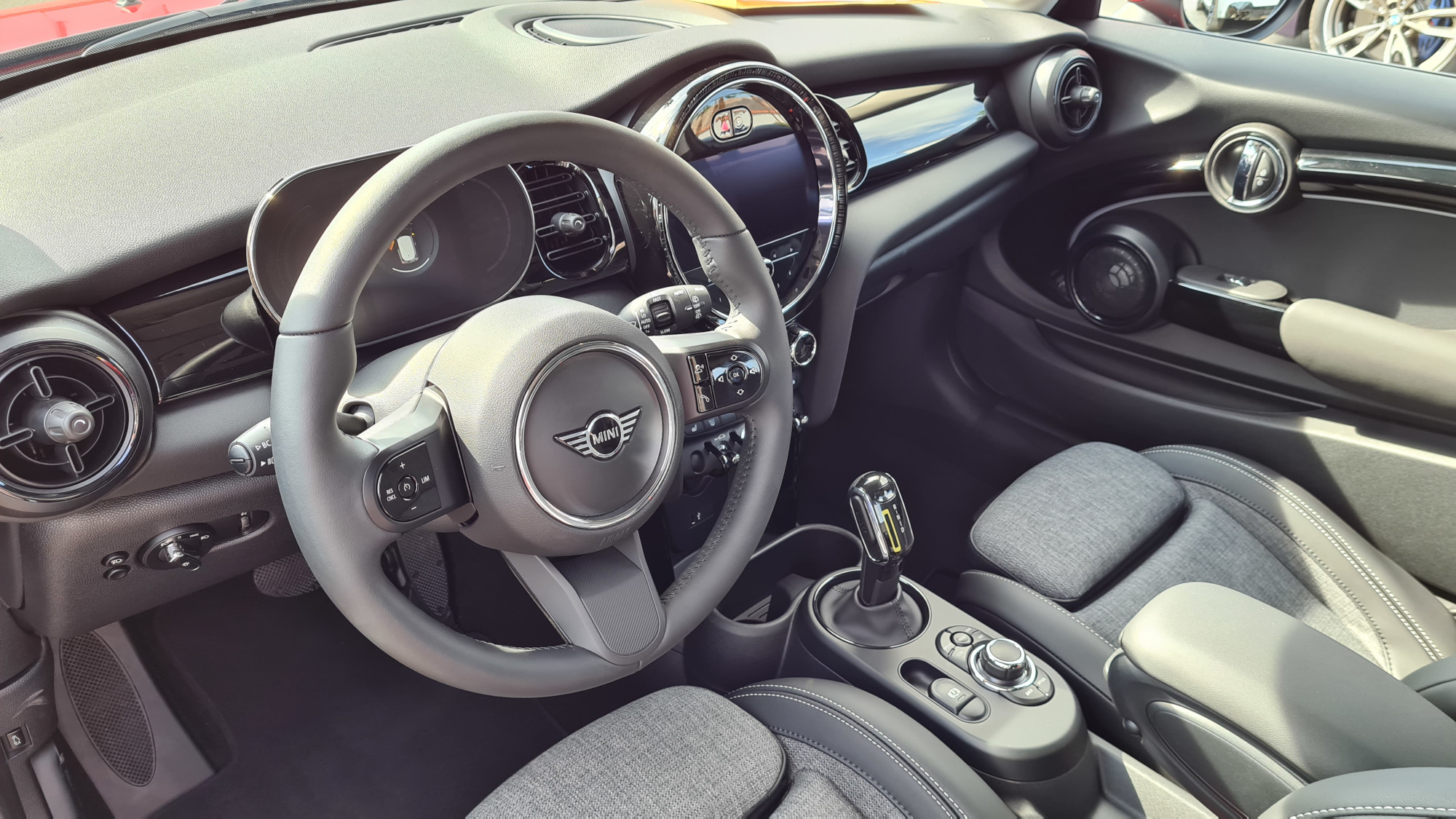 Mini Cooper SE 5 | Memo Lira