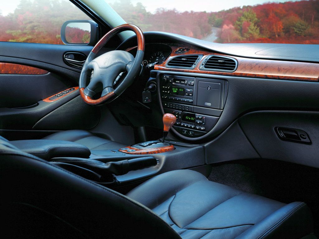 Los interiores de Jaguar S-Type 1998