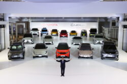Toyota define el futuro, confirma 30 vehículos eléctricos