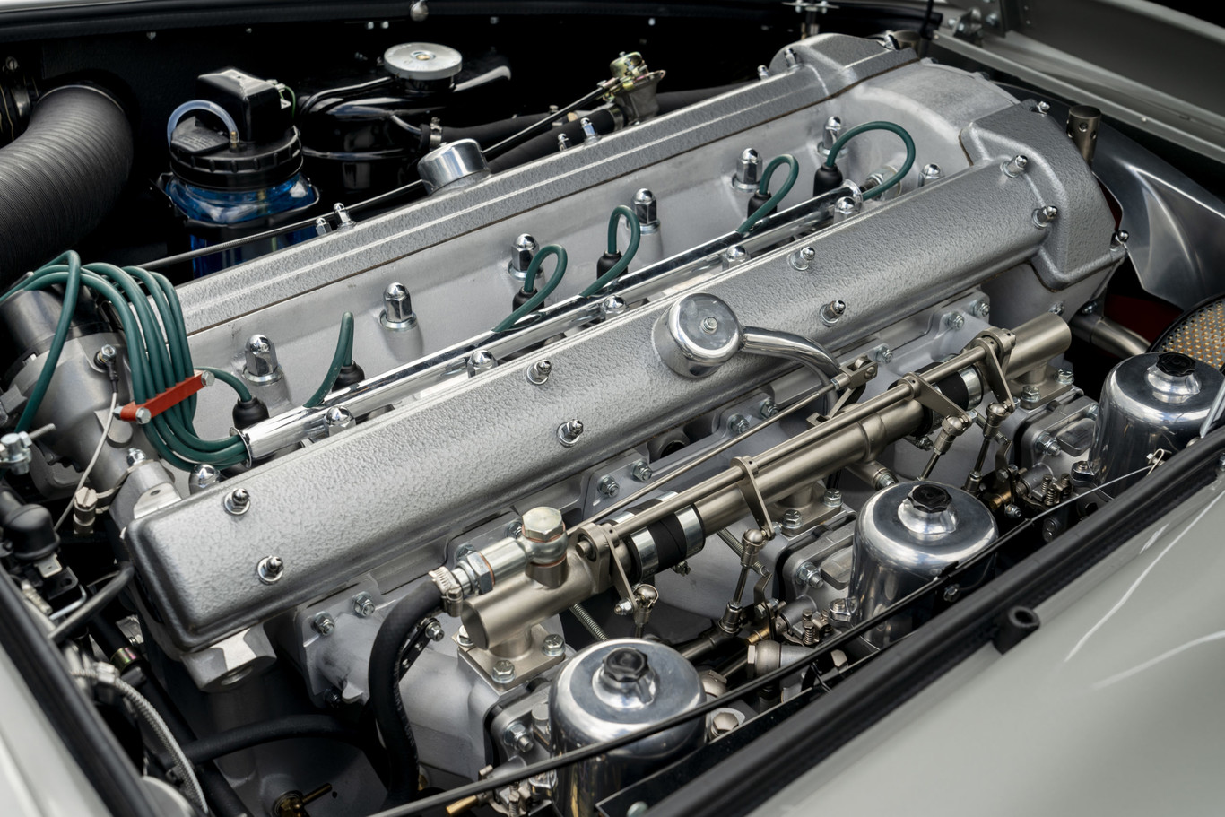 Motor Aston Martin DB5 Goldfinger Continuation