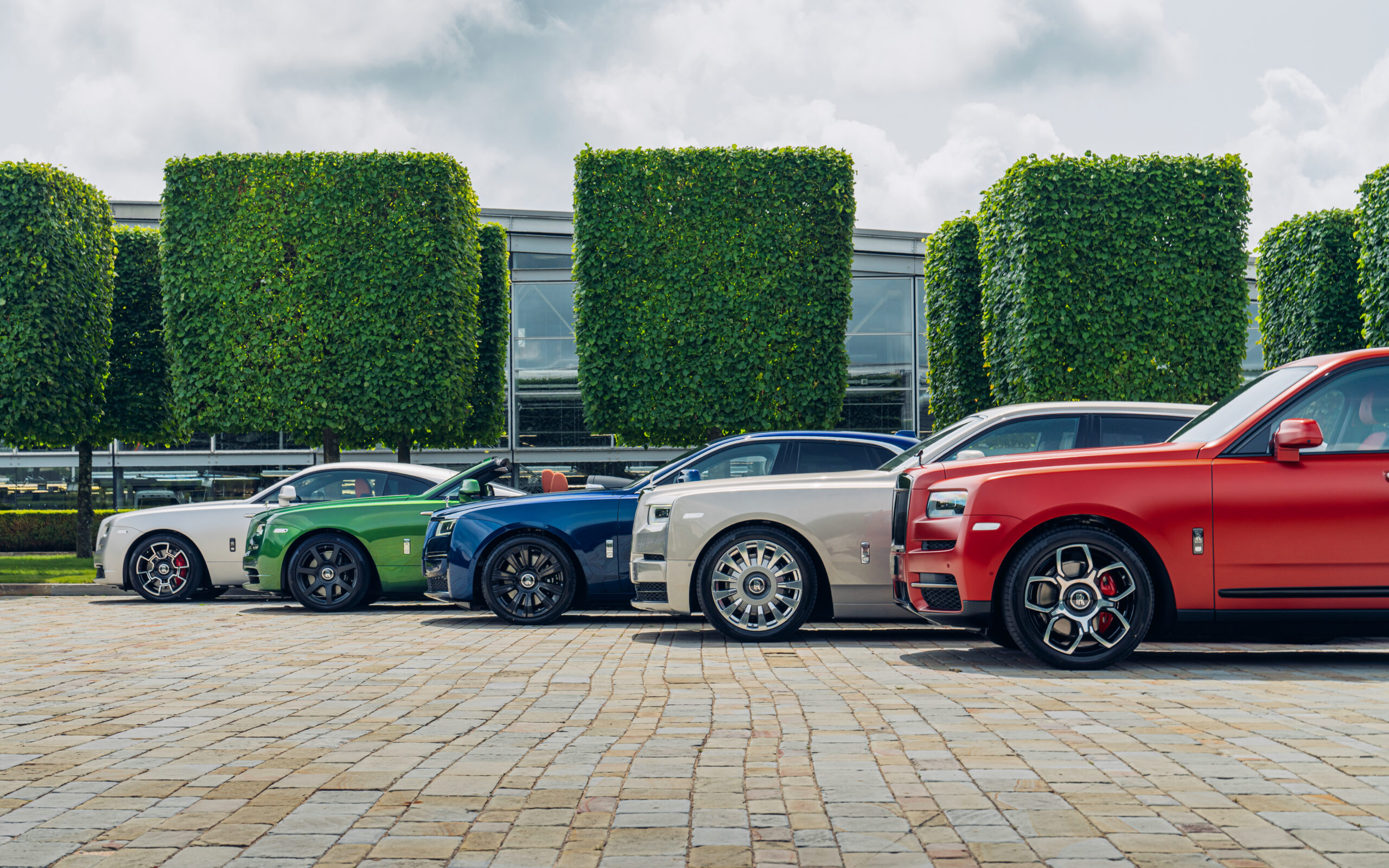 Rolls Royce registra récord de ventas en 2021