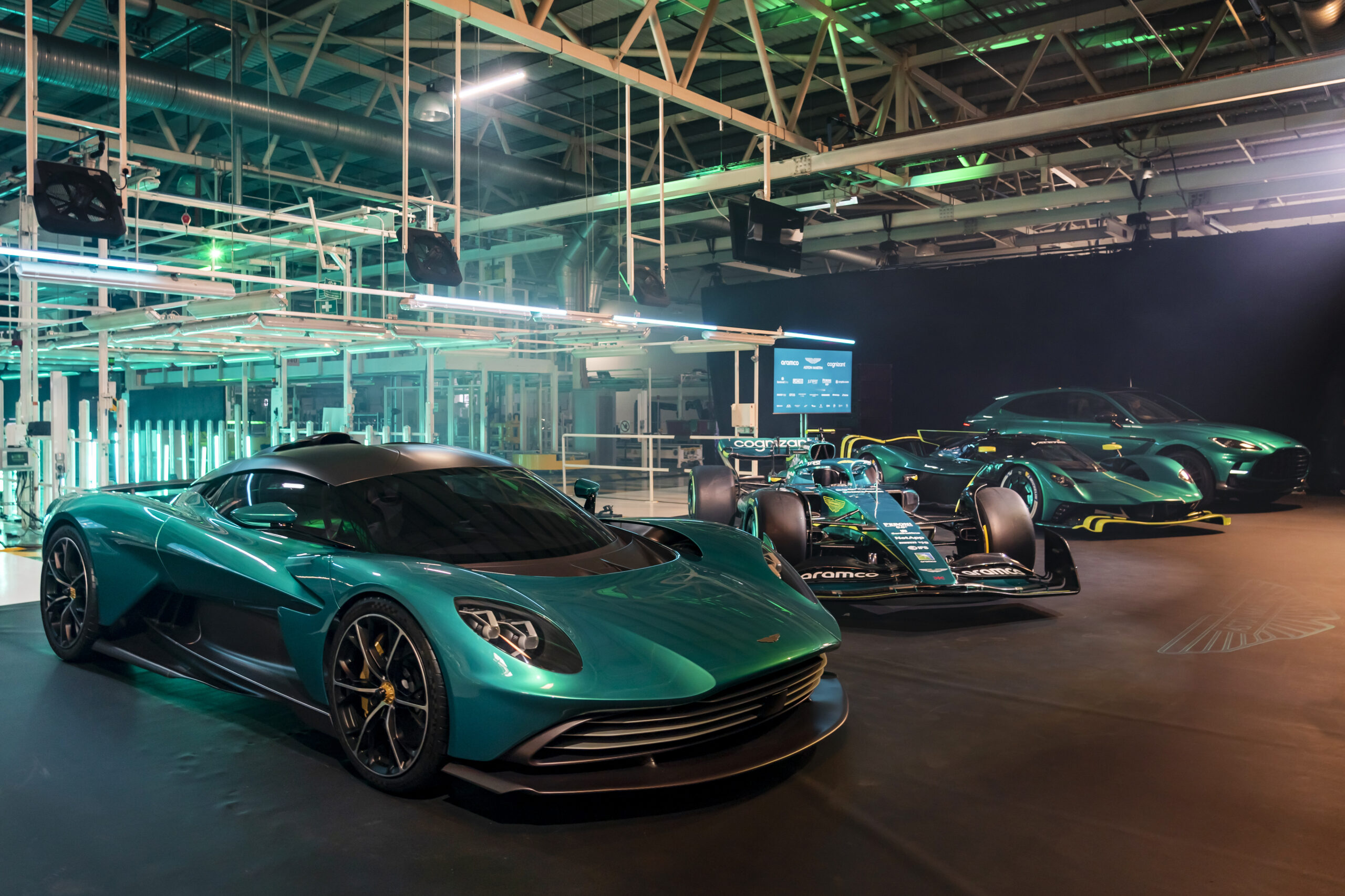 Aston Martin presenta el AMR22 de Vettel y Stroll