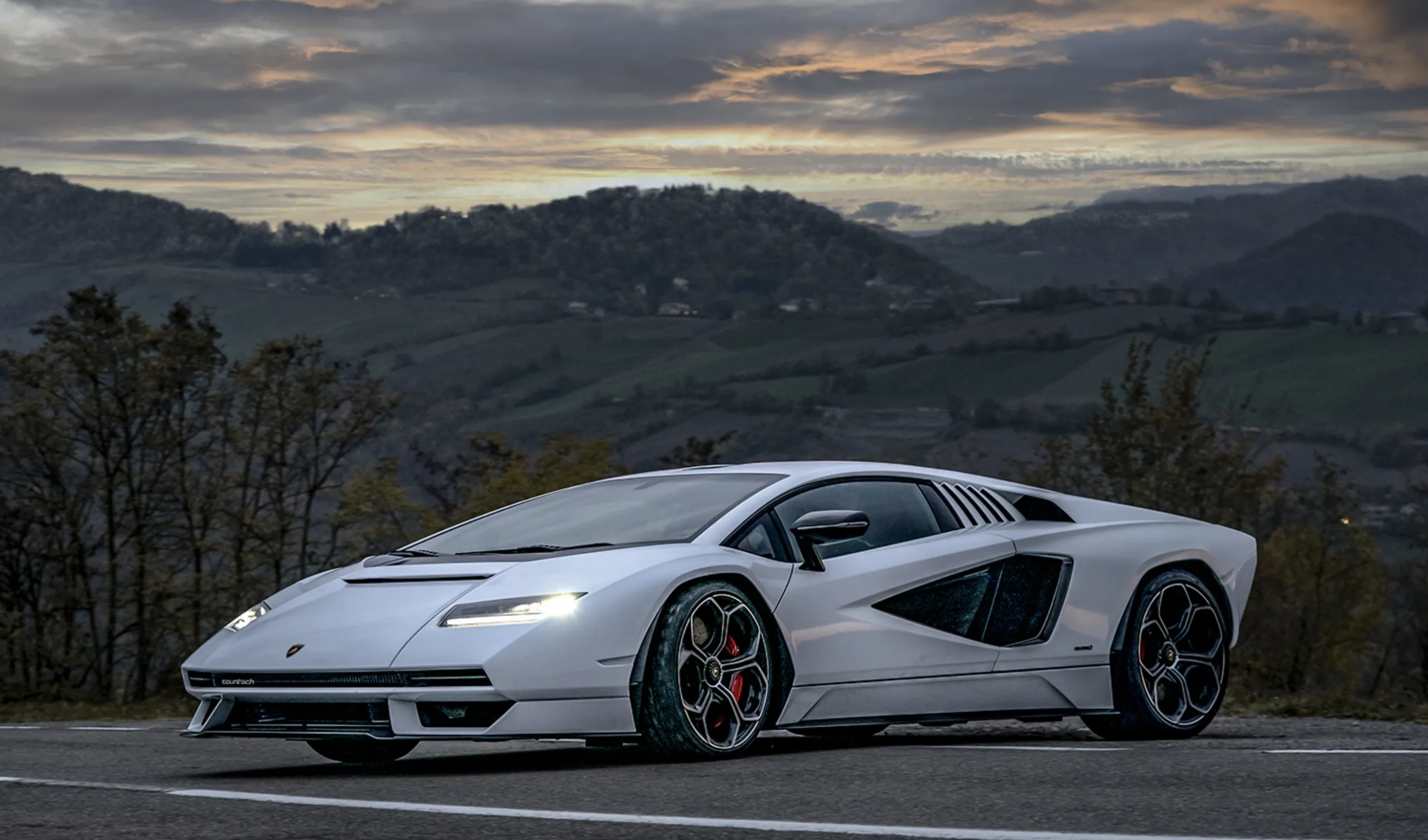 Lamborghini Countach 2022