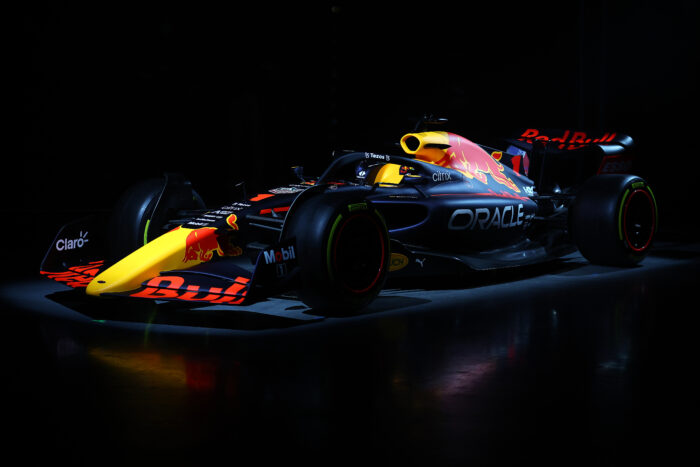 Red Bull Racing presenta el RB18 con el que defenderá el título de Verstappen