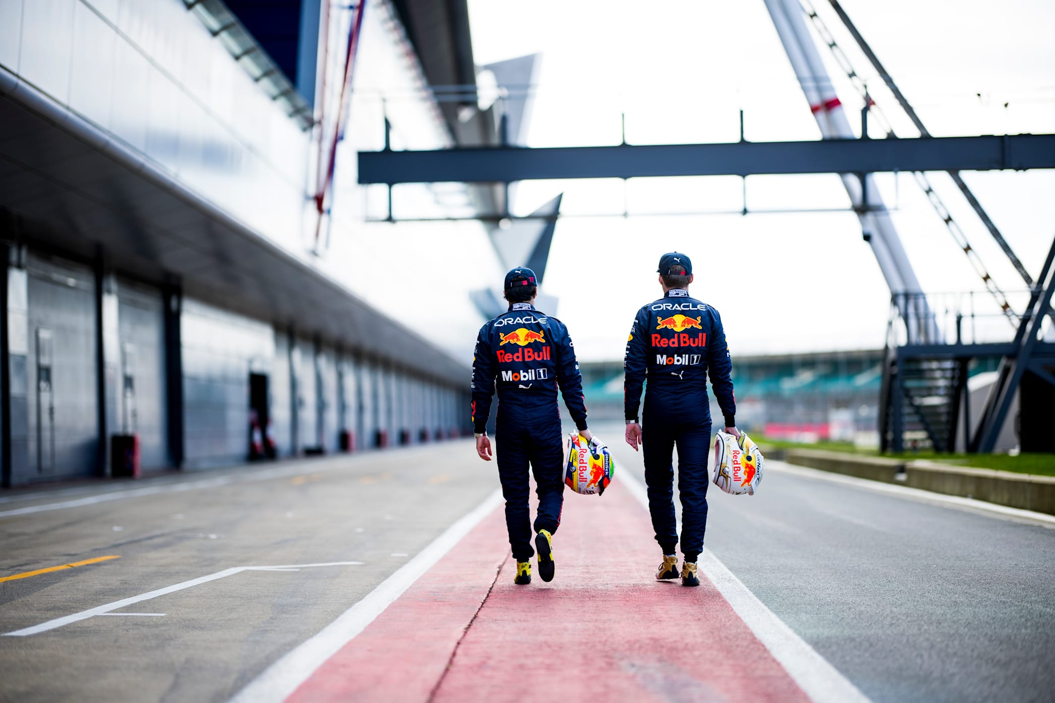 Sergio Pérez sufre falla mecánica en los test de pretemporada