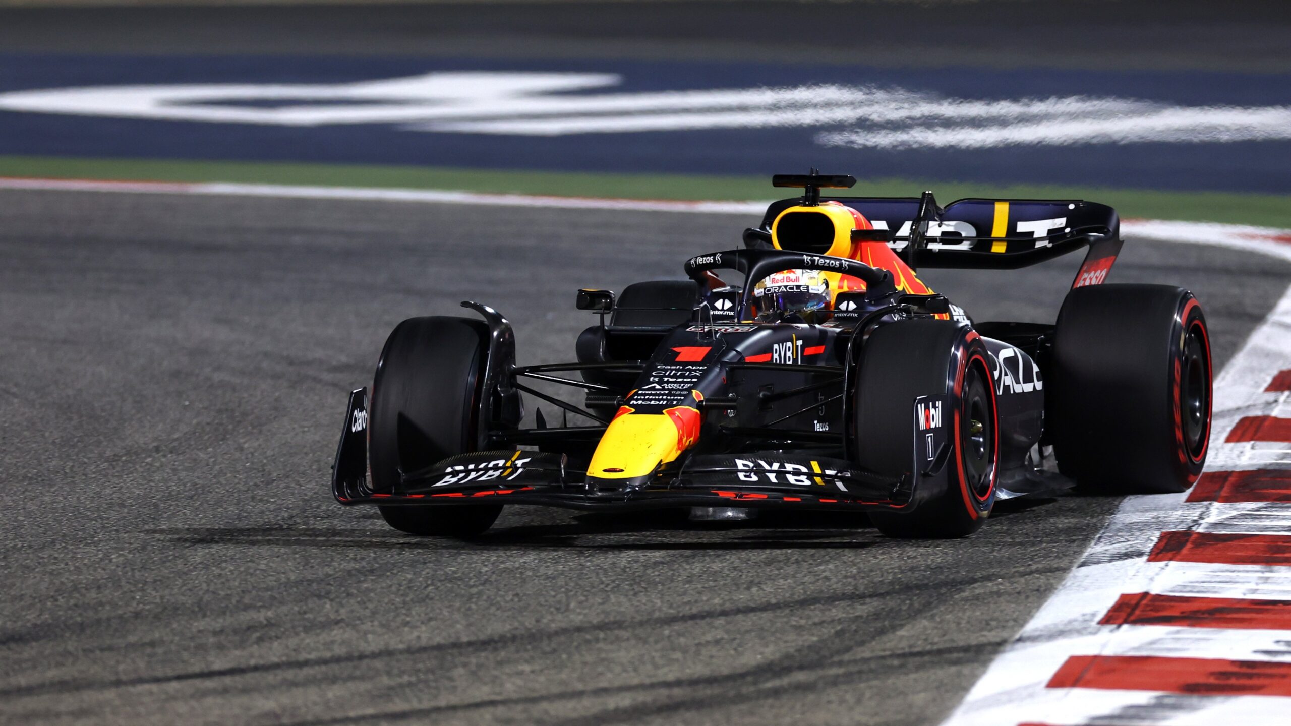 Charles Leclerc gana el Gran Premio de Bahréin 1 2 para Ferrari