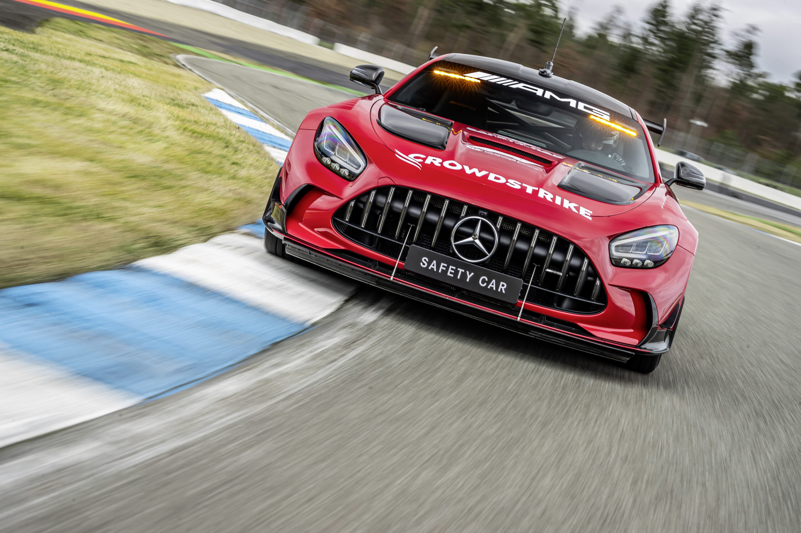 Mercedes AMG ha revelado el nuevo Safety Car y Medical Car para la Fórmula 1 2022