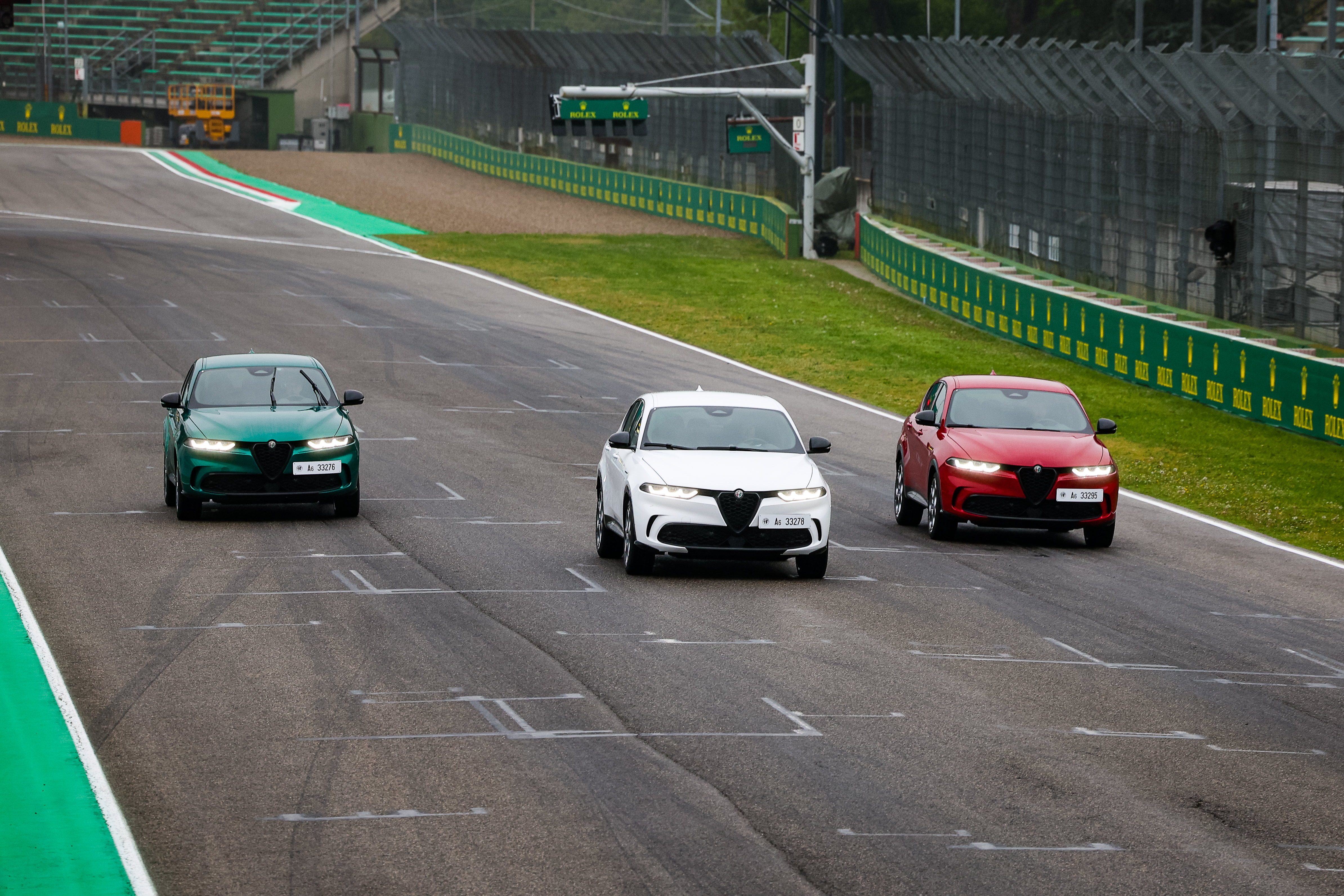 Homenaje totalmente italiano de Alfa Romeo Tonale en el Gran Premio de Imola | Memo Lira Homenaje totalmente italiano de Alfa Romeo Tonale en el Gran Premio de Imola