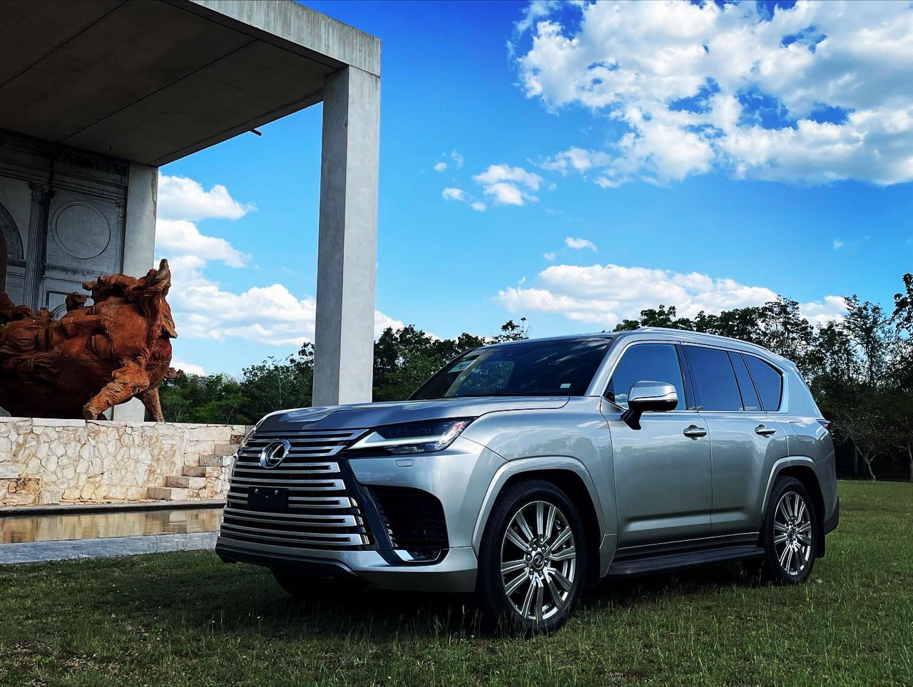 Lexus LX | Memo Lira