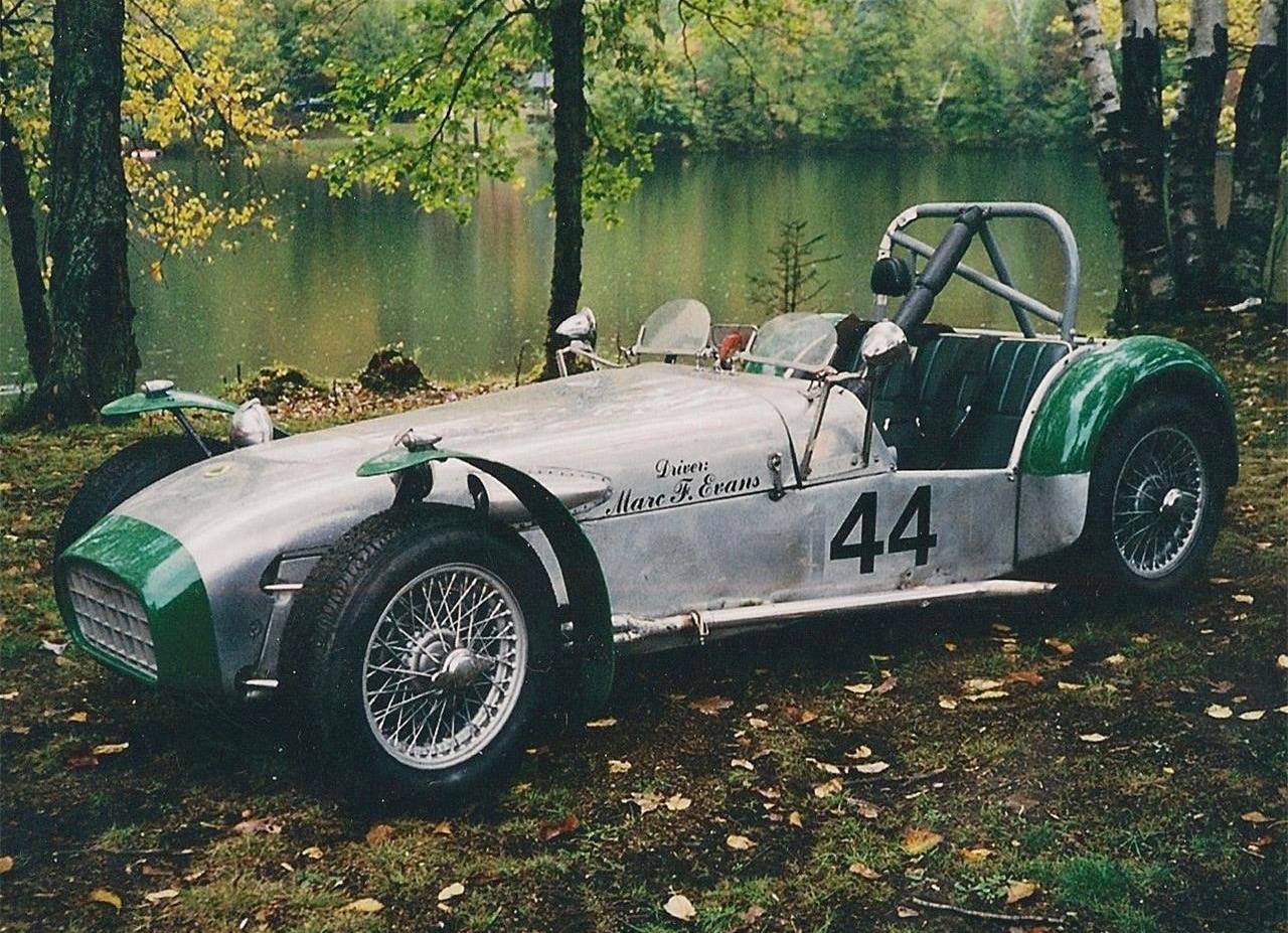 Lotus Super 7 con motor Cosworth
