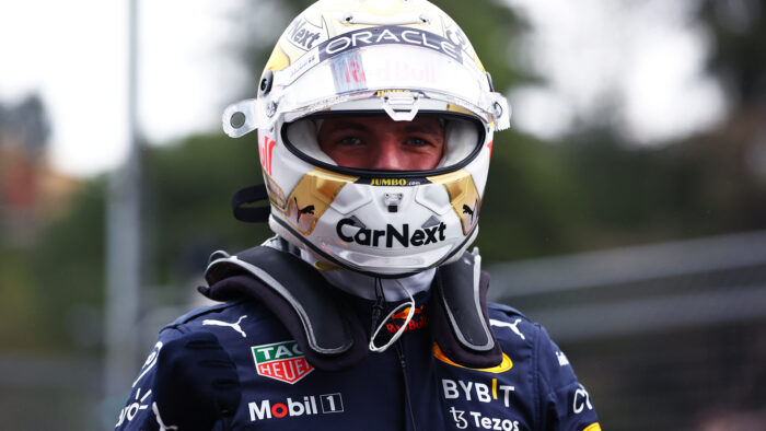 Verstappen vence a Leclerc por la pole position en Imola 