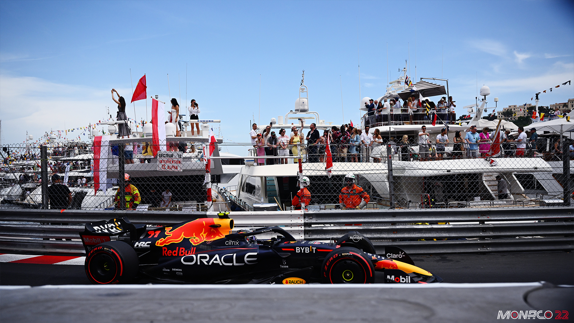 Charles Leclerc logra la pole position en Mónaco tras el choque de Pérez