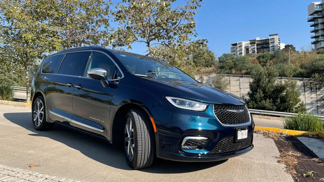 A prueba Chrysler Pacifica, la minivan que redefine el concepto premium