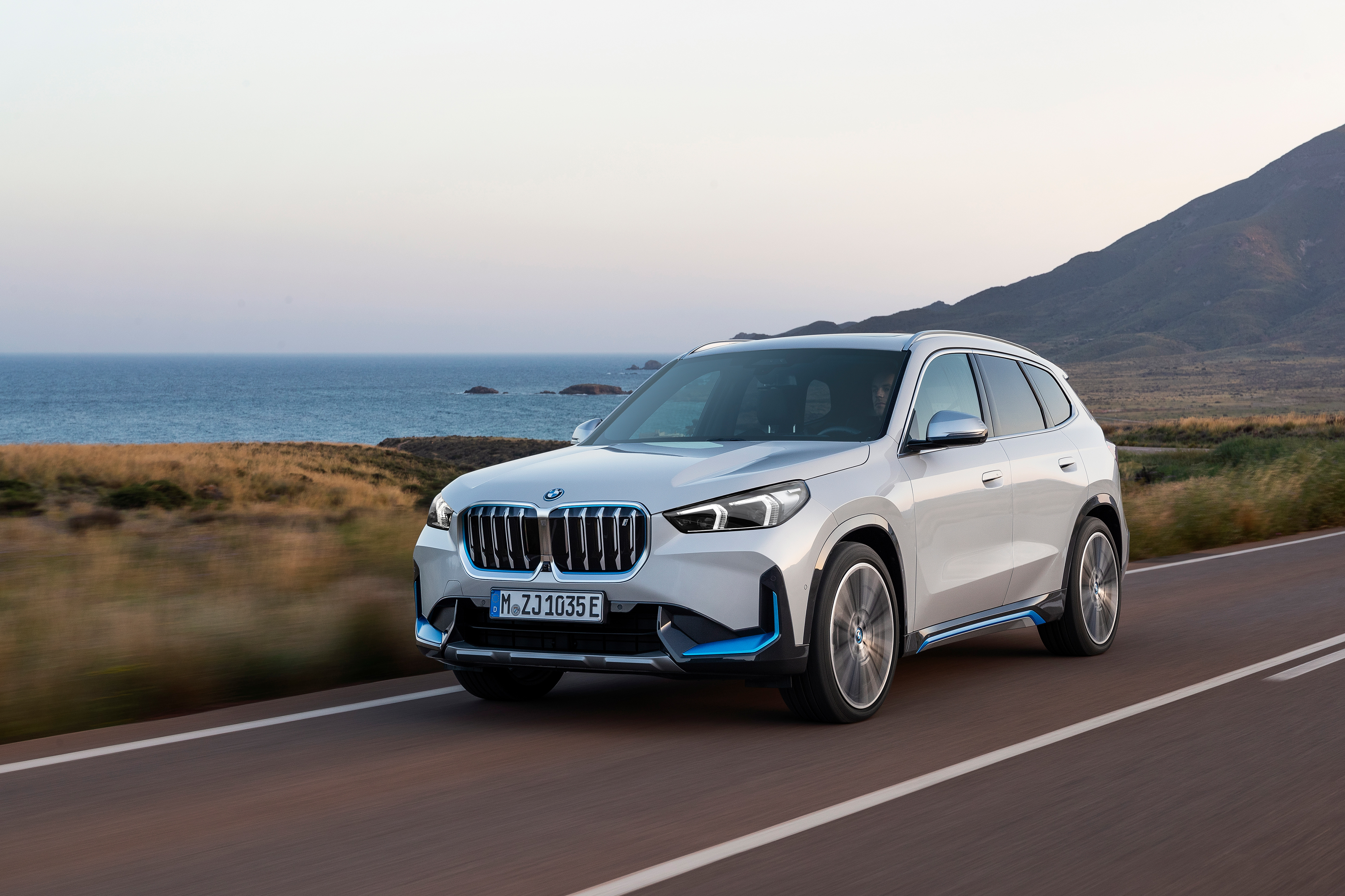 El BMW X1 llega en una nueva generación incluido el BMW iX1 puramente eléctrico | Memo Lira El BMW X1 llega en una nueva generación incluido el BMW iX1 puramente eléctrico