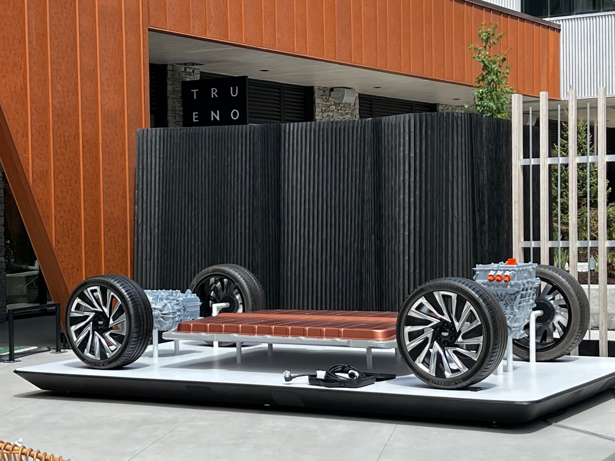 Cadillac LYRIQ 4 | Memo Lira La era eléctrica rejuvenece a Cadillac manejamos LYRIQ