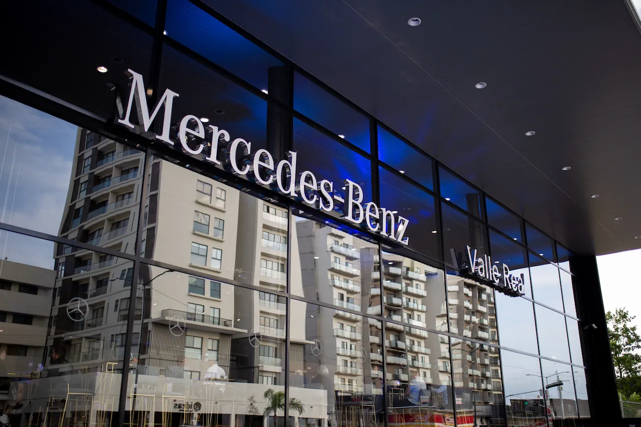 Sucursal Mercedes-Benz Guadalajara Valle Real
