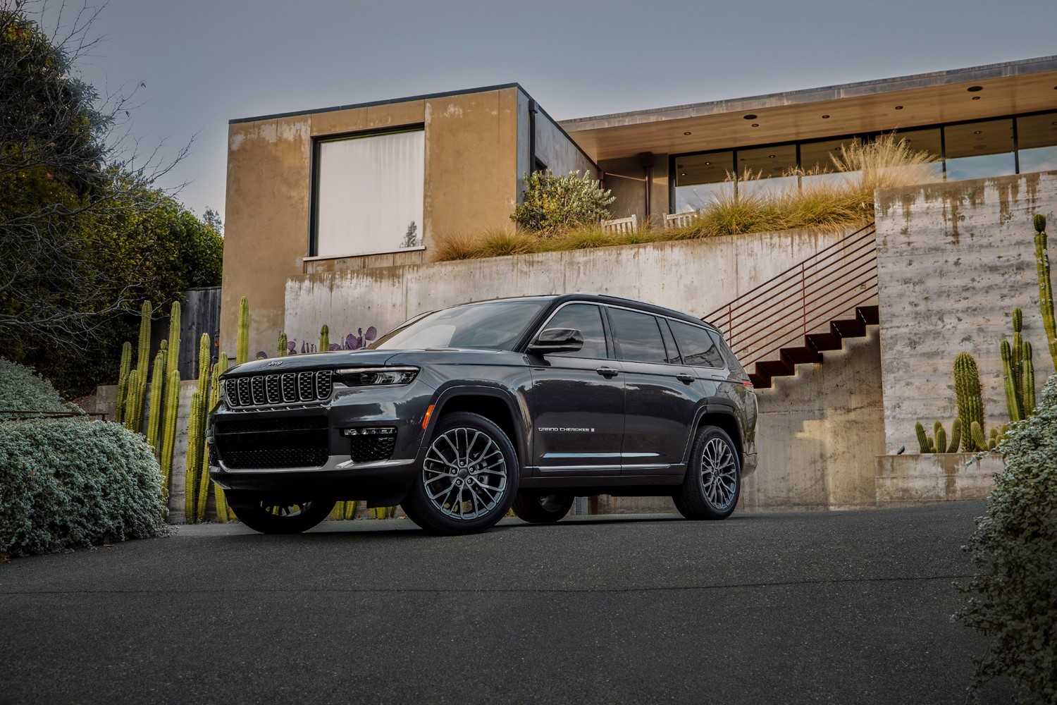Jeep Grand Cherokee L entre los mejores SUV para 7 pasajeros