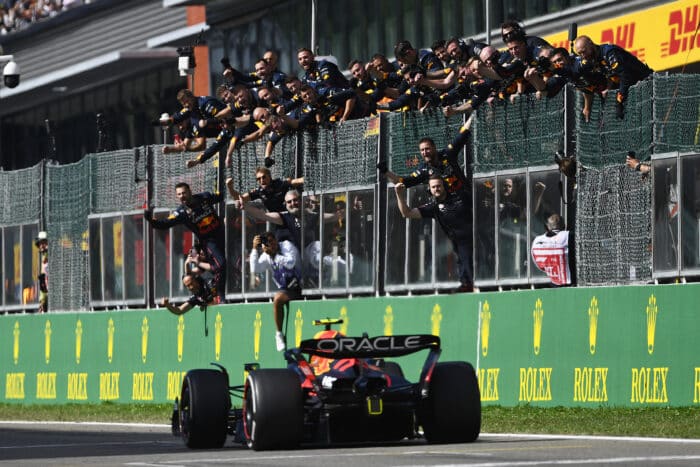 Max Verstappen domina el GP de Bélgica para liderar el 1-2 de Red Bull