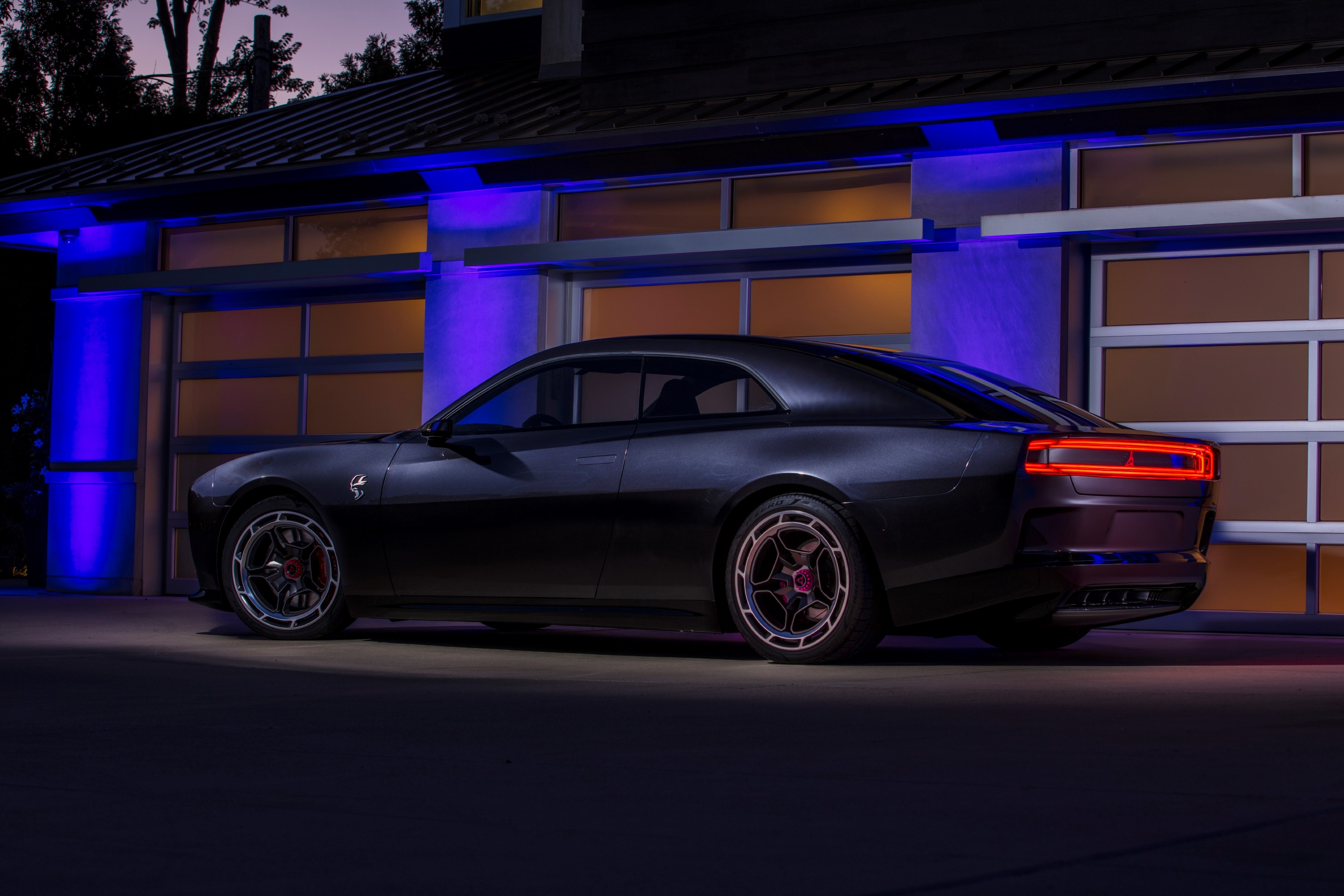 Dodge Charger Daytona SRT Concept se adelanta la era de los muscle cars eléctricos