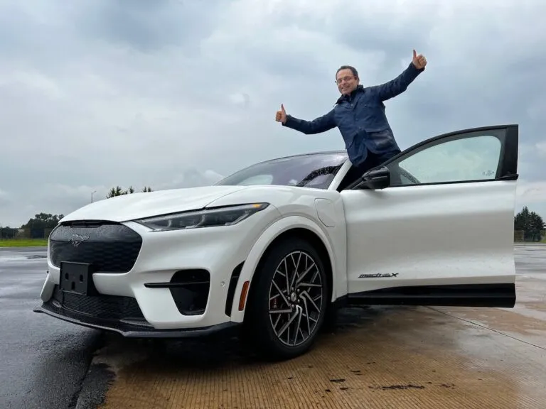 Mustang Mach-E: hablemos de velocidad