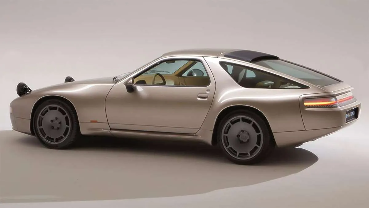 Porsche 928 by Nardone