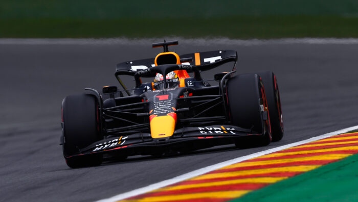 Verstappen dominó la calificación en Bélgica, pero Sainz partirá desde la pole position