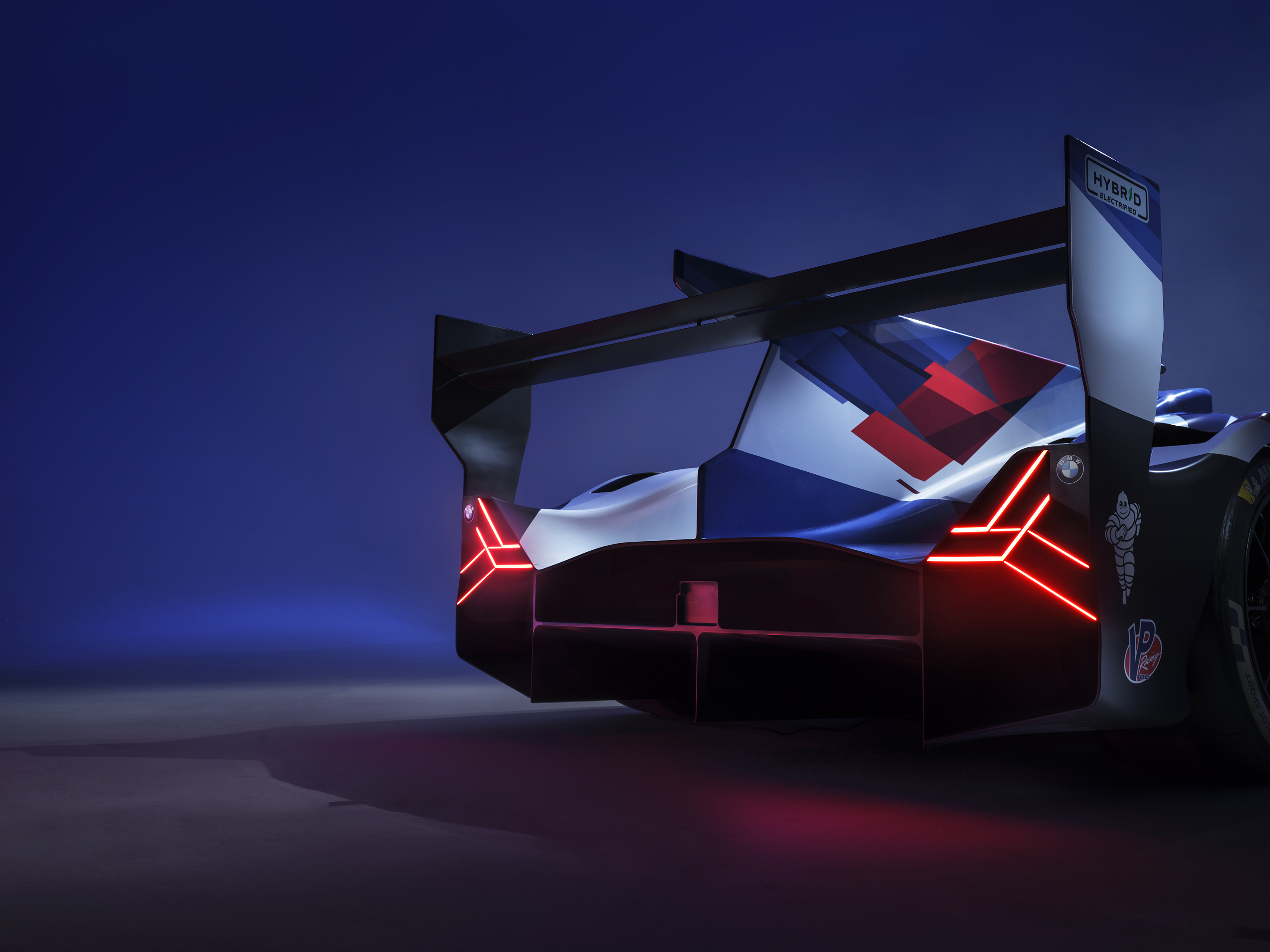 BMW ha presentado el M Hybrid V8 con el que competirá en Le Mans en 2024 | Memo Lira BMW ha presentado el M Hybrid V8 con el que competirá en Le Mans en 2024