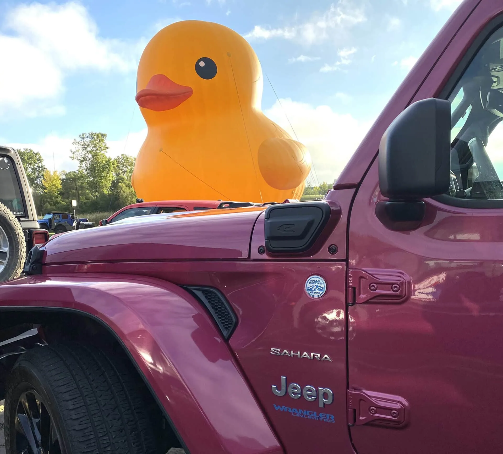 Jeep trae al patito de goma más grande del mundo al Auto Show de Detroit