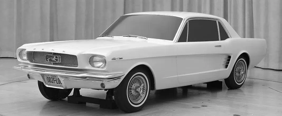Primer Ford Mustang 1964