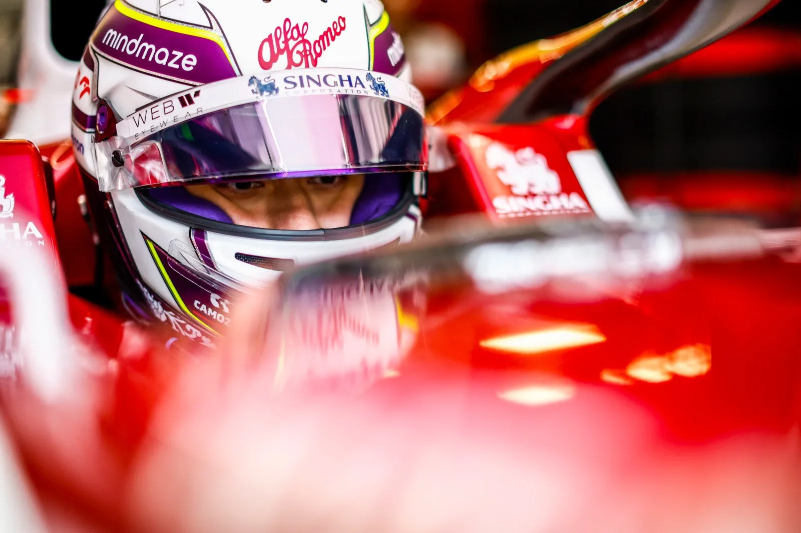 Zhou Guanyu se mantendrá en Alfa Romeo para la temporada 2023