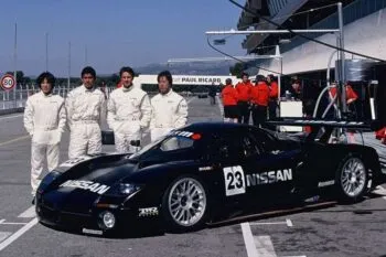 Nissan R390