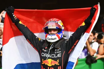 Verstappen gana el Gran Premio de Holanda por dente de Russell