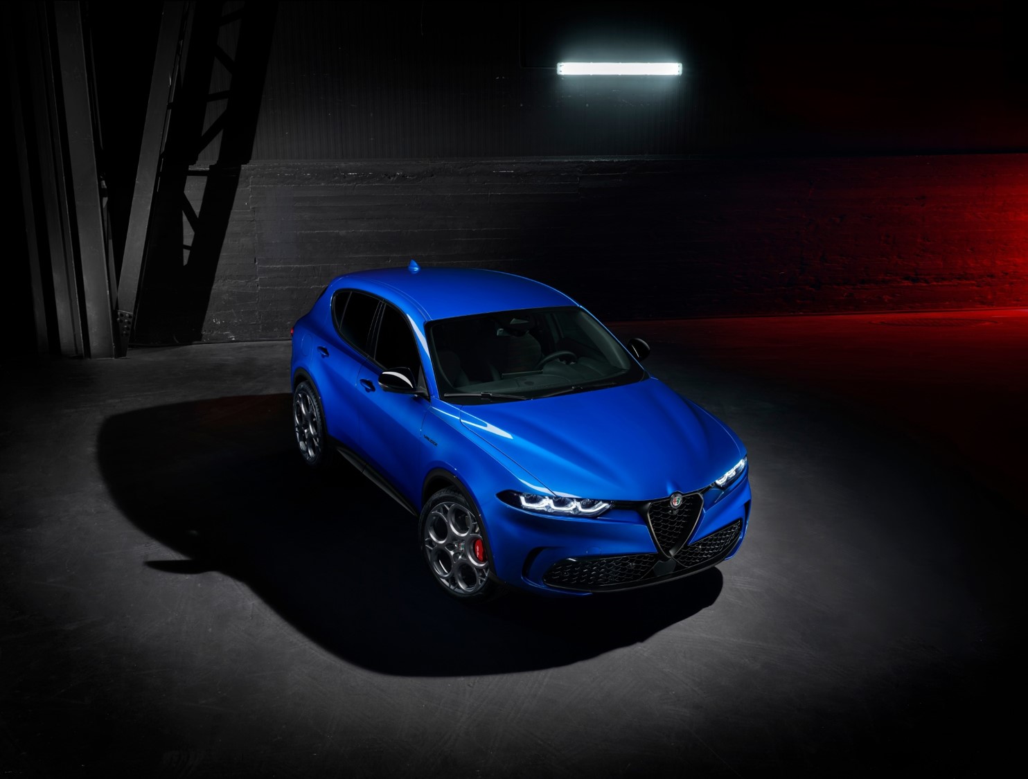 Alfa Romeo Tonale recibe galardón en diseño | Memo Lira Alfa Romeo Tonale recibe galardón en diseño