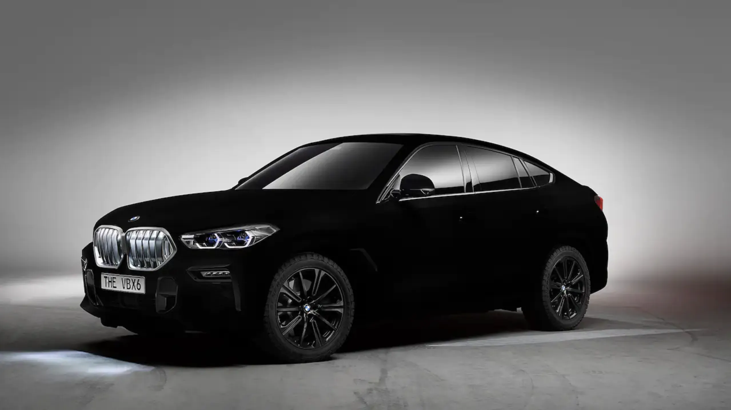 BMW X6 Vantablack Frente