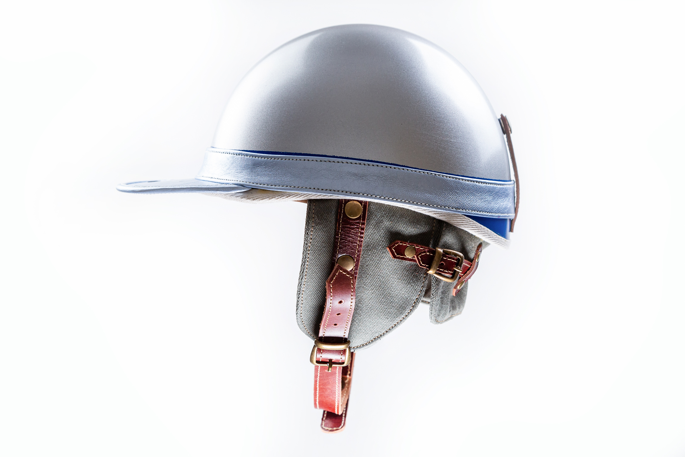 El poleman del México GP recibirá cascos de los hermanos Rodríguez