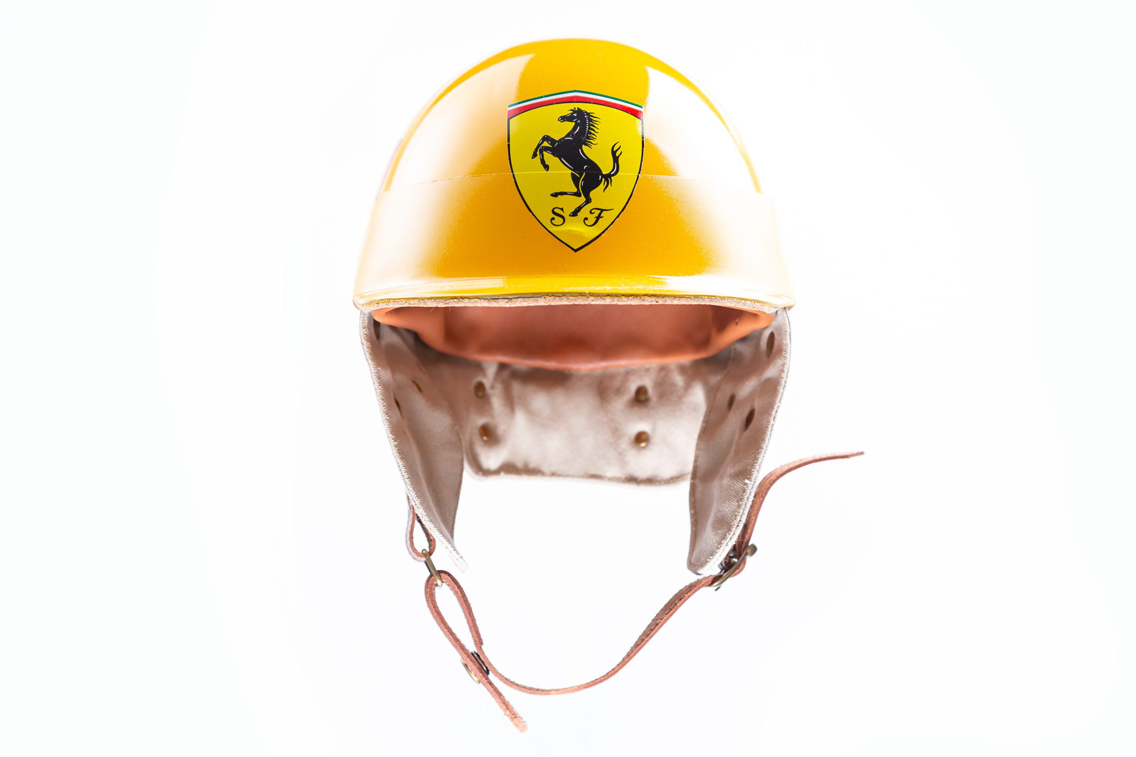 El poleman del México GP recibirá cascos de los hermanos Rodríguez