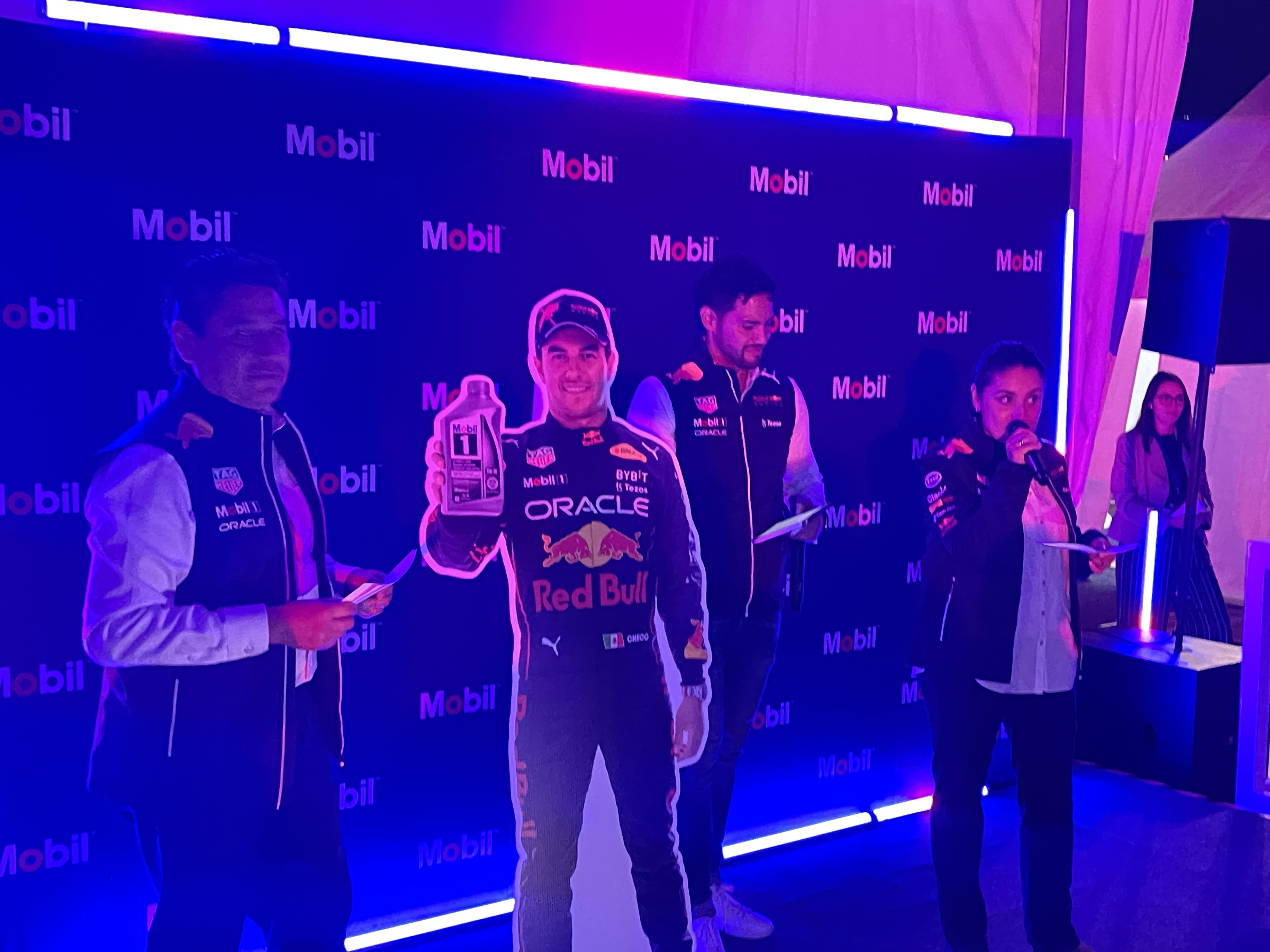 Mobil Lightroom XP la experiencia inmersiva para los fanáticos del automovilismo | Memo Lira Mobil Lightroom XP la experiencia inmersiva para los fanáticos del automovilismo