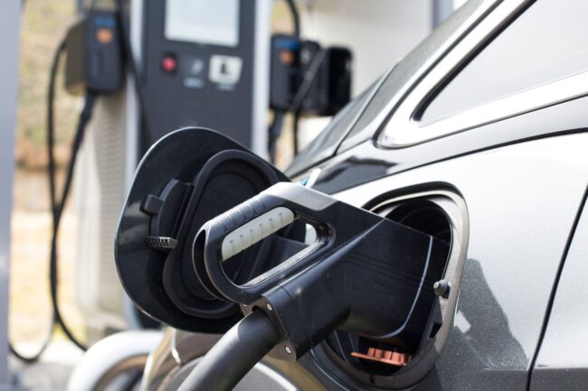 Cargador de autos eléctricos
