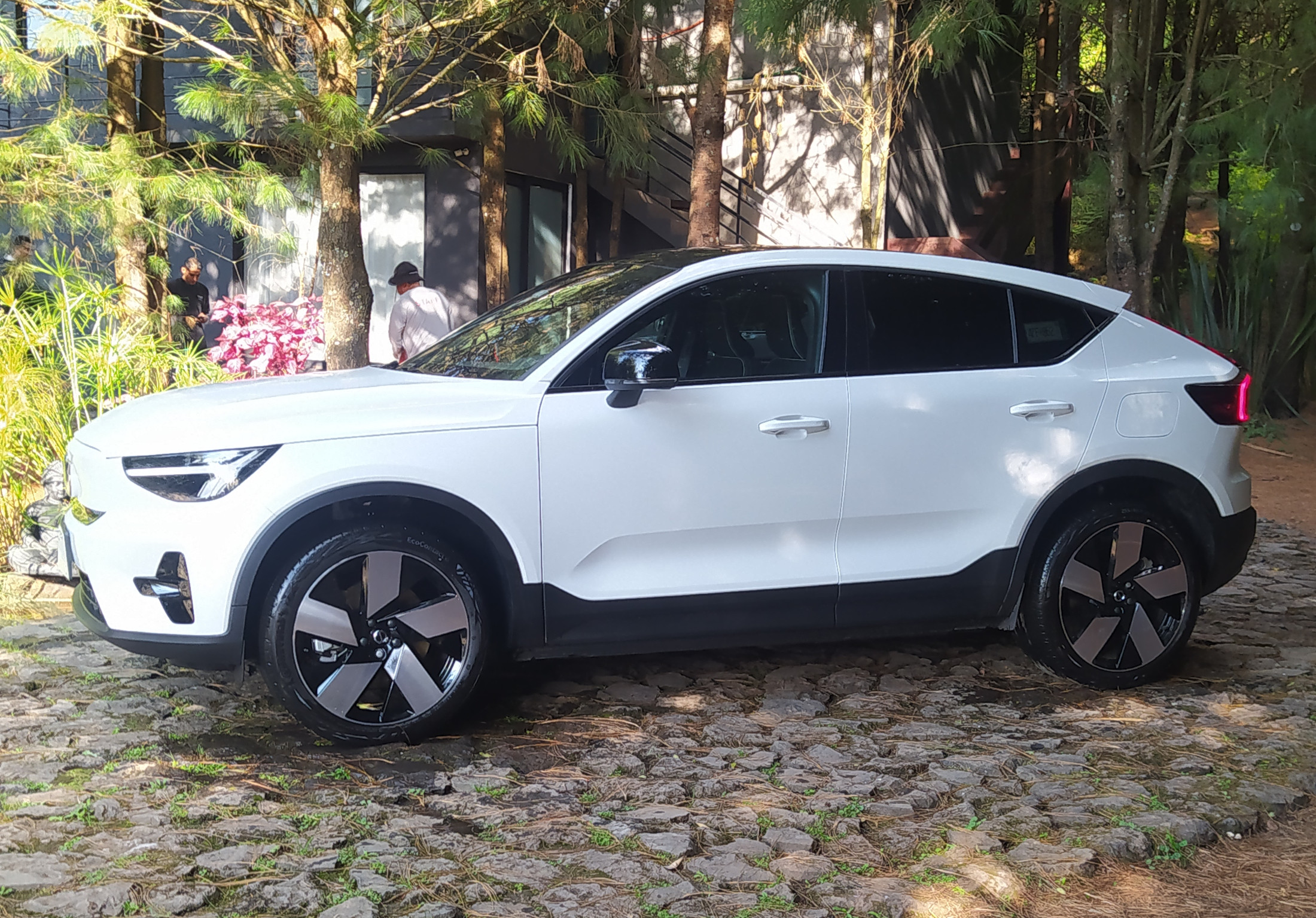 Llegan los nuevos Volvo XC40 y C40 Recharge Plus 2 | Memo Lira