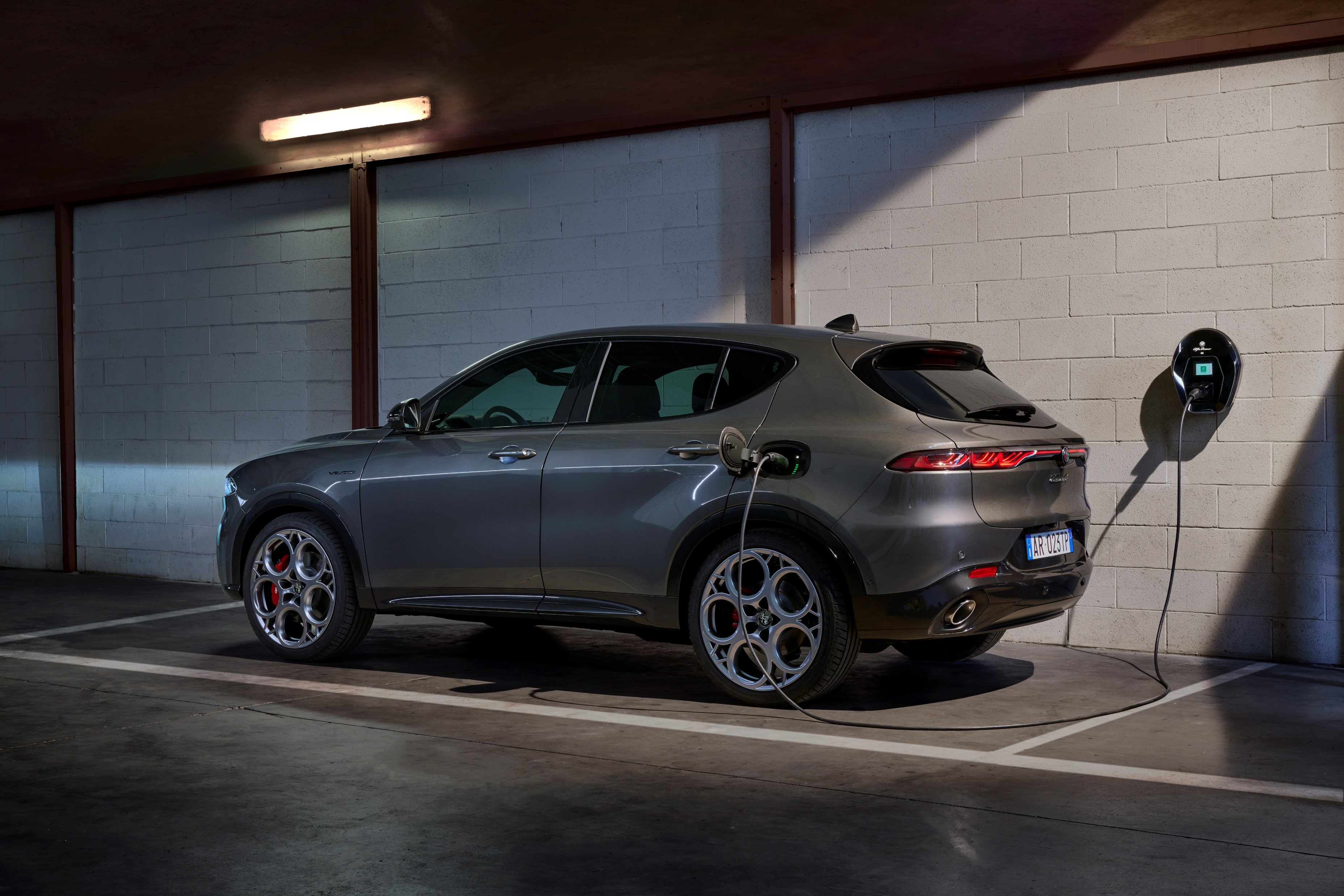 Alfa Romeo lanza el nuevo Tonale PlugIn Hybrid Q4 | Memo Lira Alfa Romeo lanza el nuevo Tonale Plug In Hybrid Q4