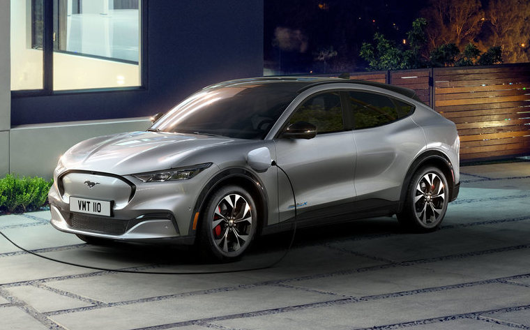 Chevrolet Silverado EV y Ford Mustang Mach E son los únicos coches 100 eléctricos en México que se producen localmente 