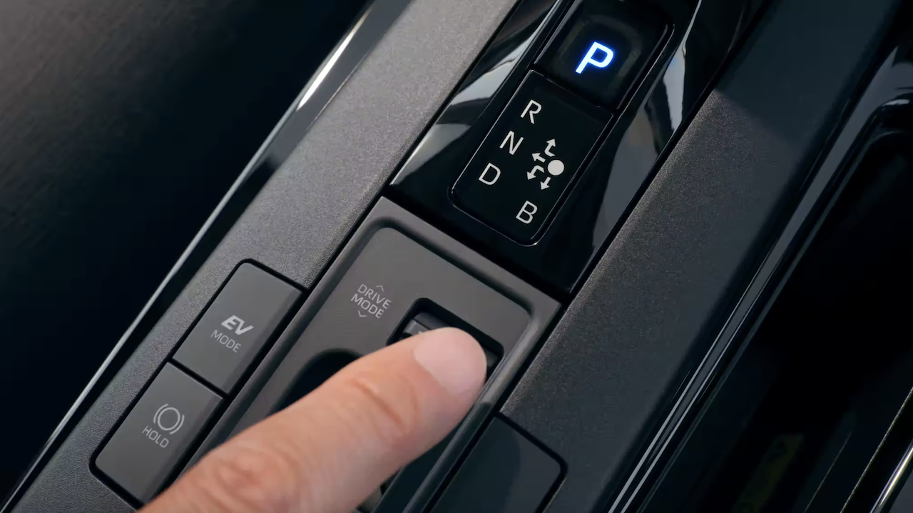 4 modos de manejo en Toyota Prius 2023